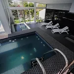 Apartamento Bauhaus Wellness