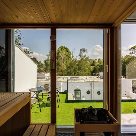 Bauhaus Wellness Apartment *