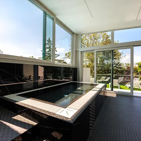Bauhaus Wellness Siofok